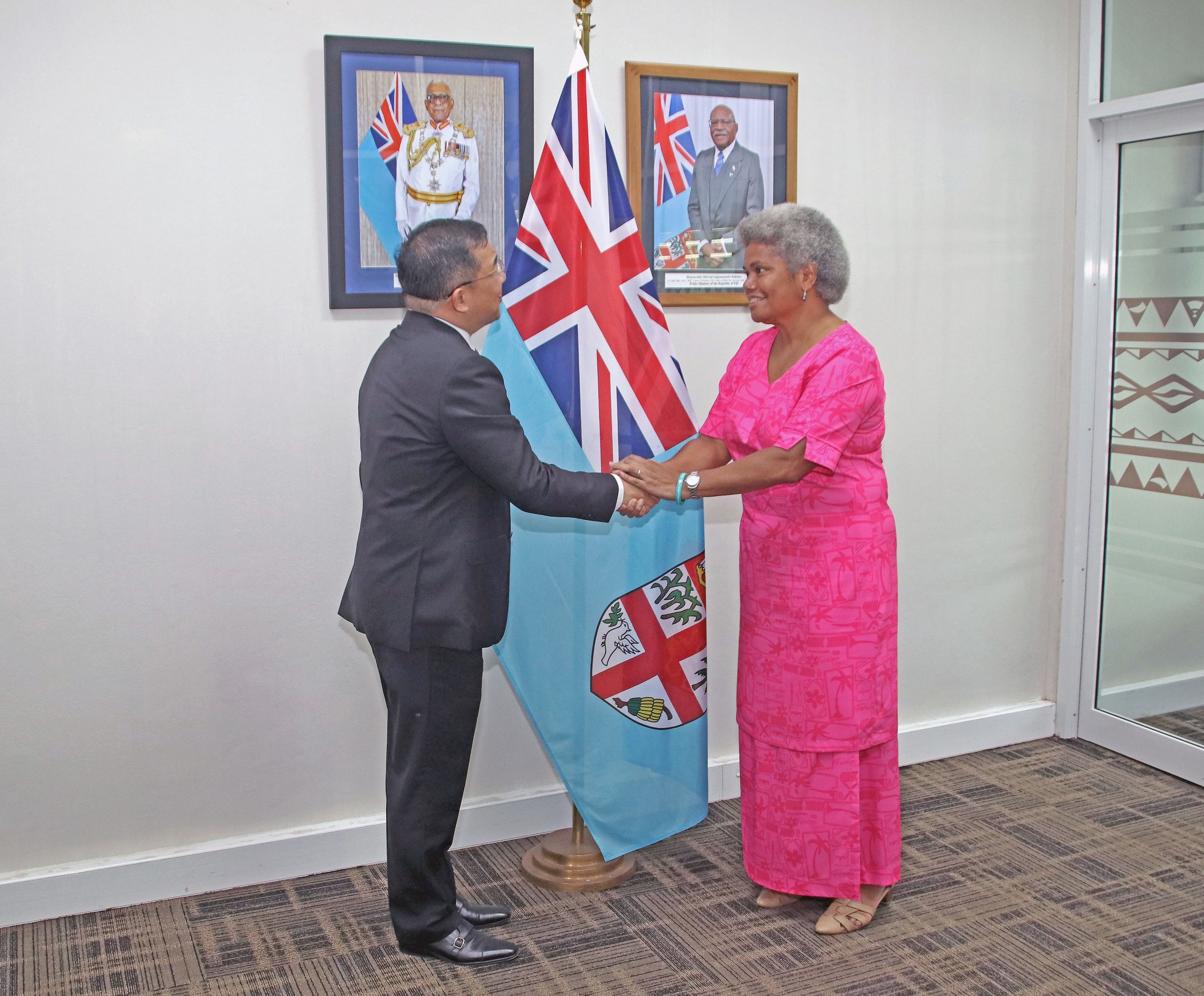 Hon. Qereqeretabua receives a courtesy visit from the Chinese Ambassador to Fiji