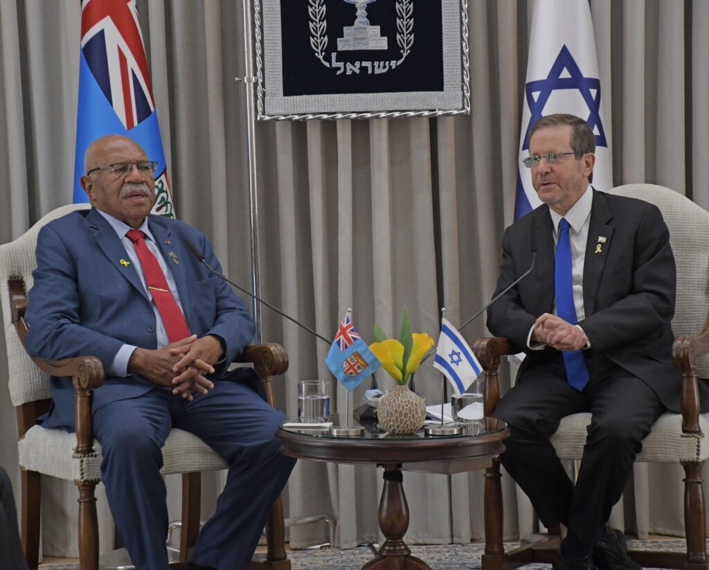 Prime Minister Rabuka meets the President of the State of Israel