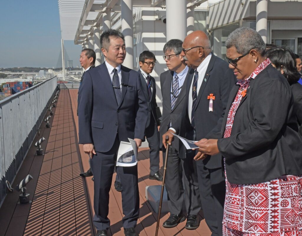 Prime Minister Rabuka visits Port facilities in Japan