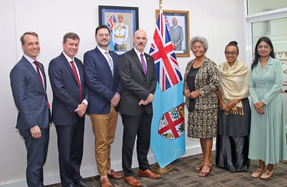 Hon. Qereqeretabua Meets with U.S. Deputy Assistant Secretary