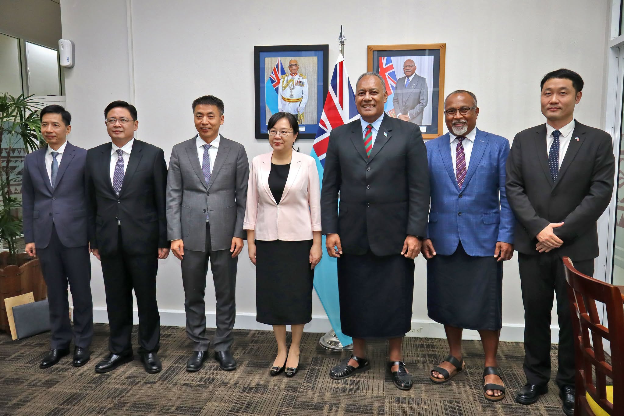 Hon. Ditoka Meets The Delegation From The Guangdong Province, China